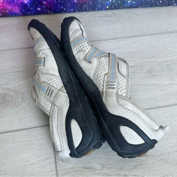 Privo By Clarks Shoes Slip On Leather Criss Cross Sneakers Womens Sz 7.5 - Picture 8 of 9